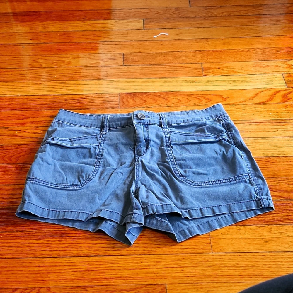 Gray shorts